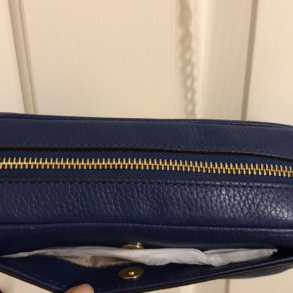 Authentic Sapphire Michael Kors crossbody purse - Picture 6 of 8